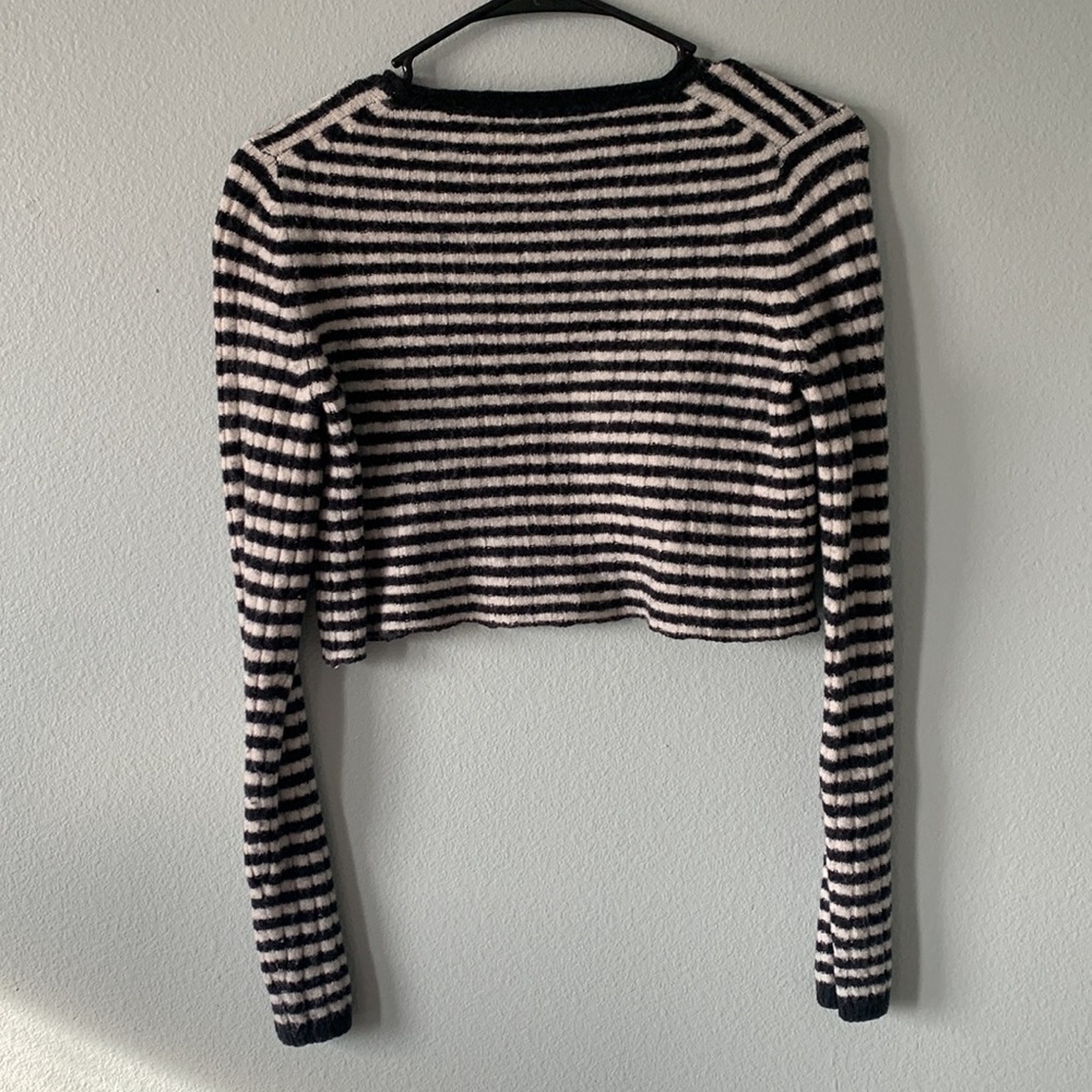 Madewell cropped navy grey striped sweater! - Picture 2 of 4